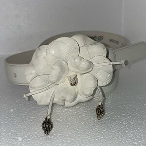 Brighton floral belt